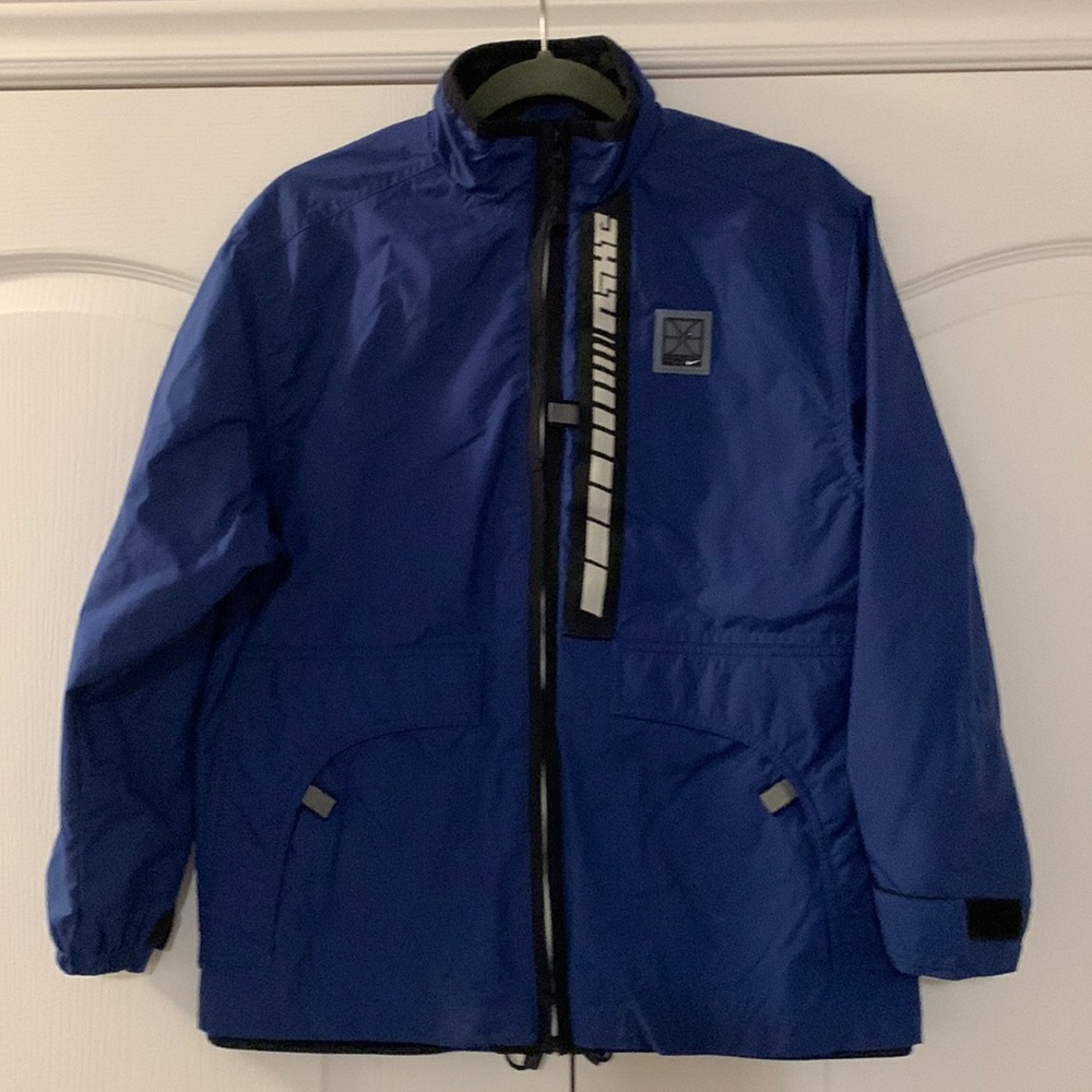 EUC Boys Nike lined rain jacket